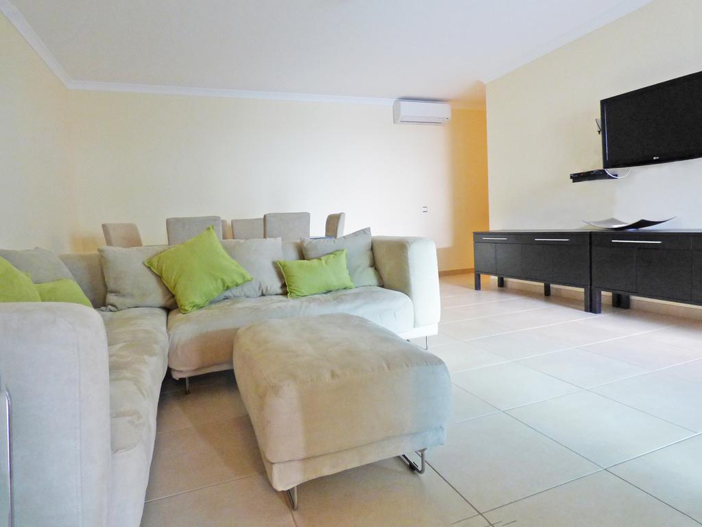 Apartamento Olhos D'Agua 阿尔布费拉 外观 照片